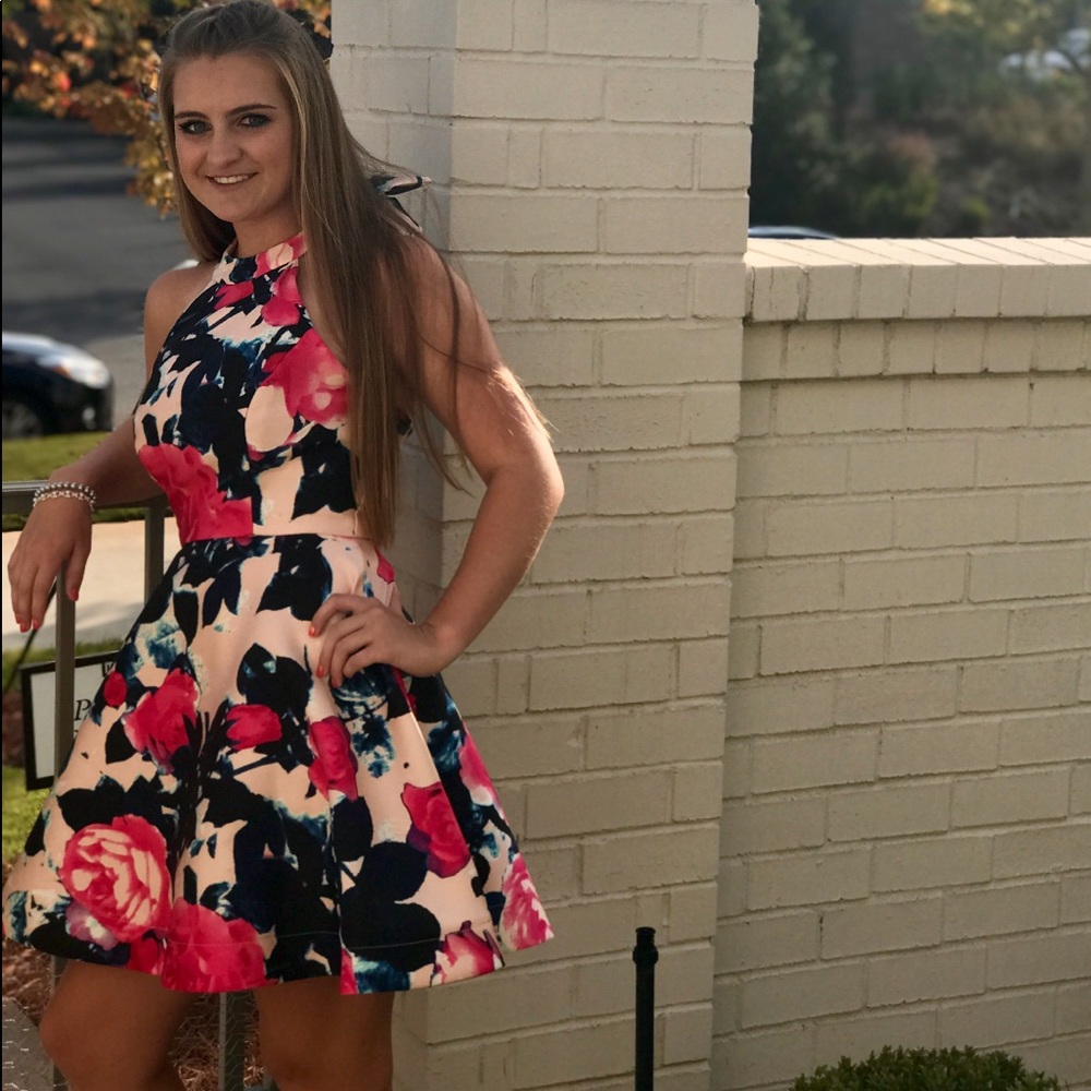 super cute flowered dress